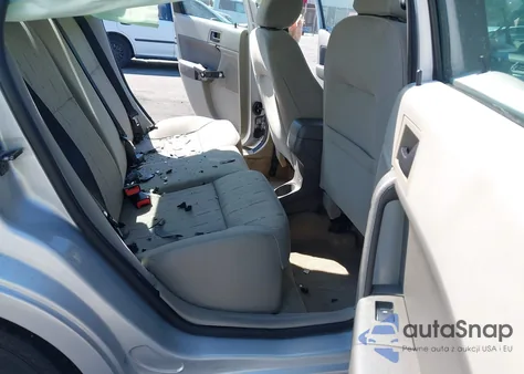 2011 Ford Focus Se z USA, uszkodzony, nr VIN 1FAHP3FN0BW173820